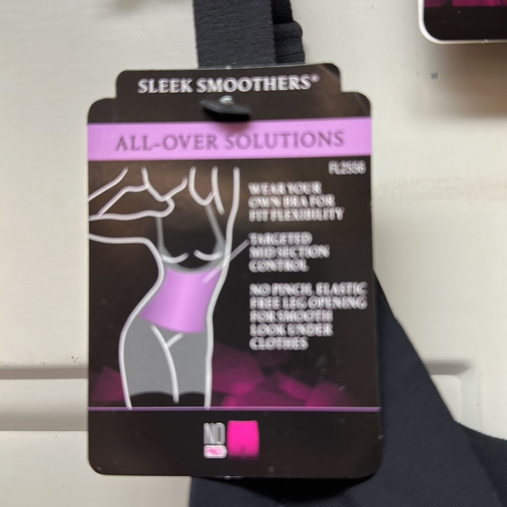 🎉HP🎉 Maidenform shapewear, size medium NWT!!! - Picture 9 of 10